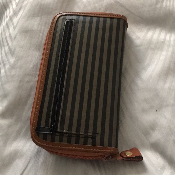 Wallet - Picture 4 of 4